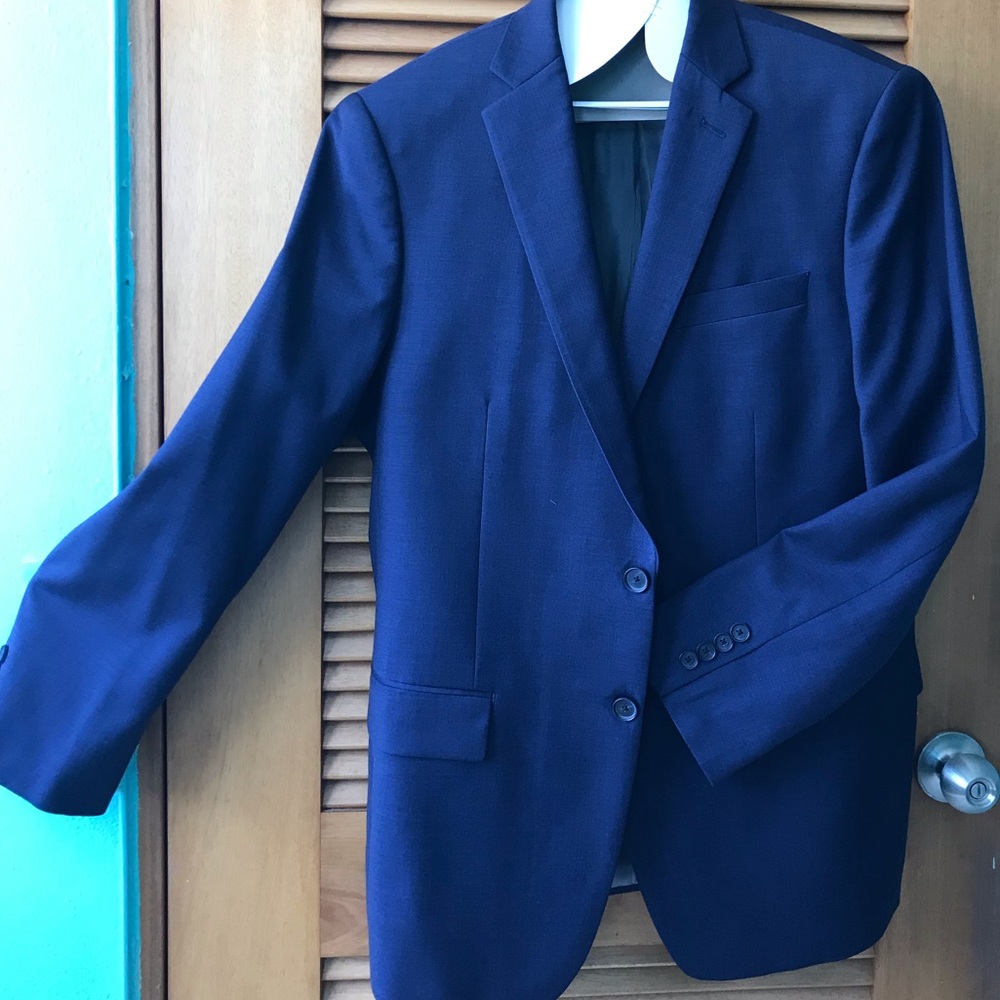 Claiborne Men Suit